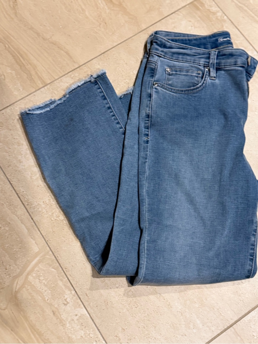 Tommy Bahama Boracay Indigo High Rise Kick Flare Jeans Vista 6 x 26.5 split hem